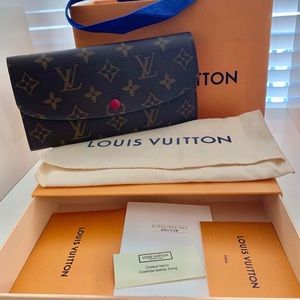 LV Emilie Wallet 🌺🌺🌺
